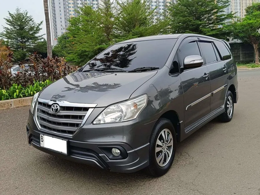 Toyota Kijang Innova 2015 Silver Sidoarjo Kota, Pondok Jati